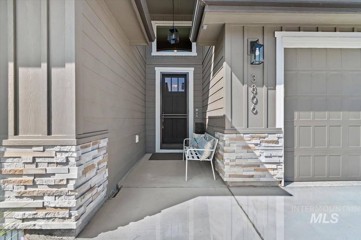 3806 Palisades Avenue, Caldwell, Idaho 83605, 3 Bedrooms, 2 Bathrooms, Residential For Sale, Price $619,900,MLS 99000262