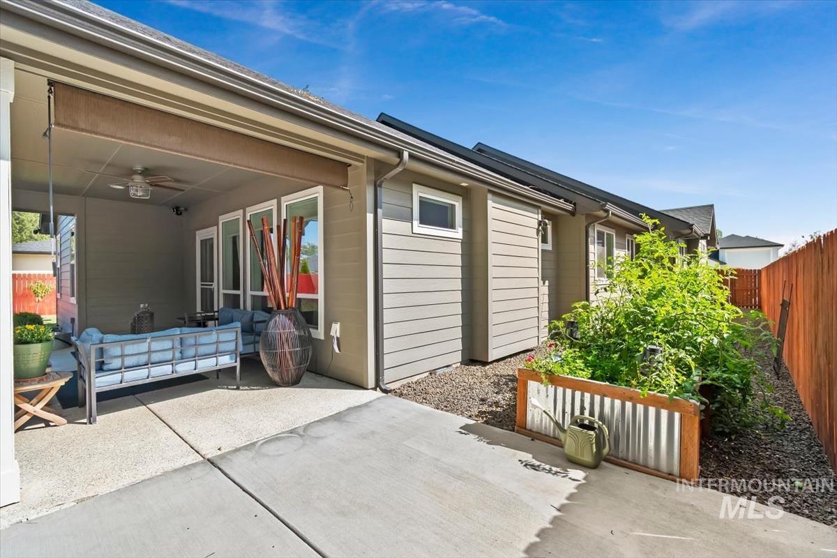 3806 Palisades Avenue, Caldwell, Idaho 83605, 3 Bedrooms, 2 Bathrooms, Residential For Sale, Price $619,900,MLS 99000262