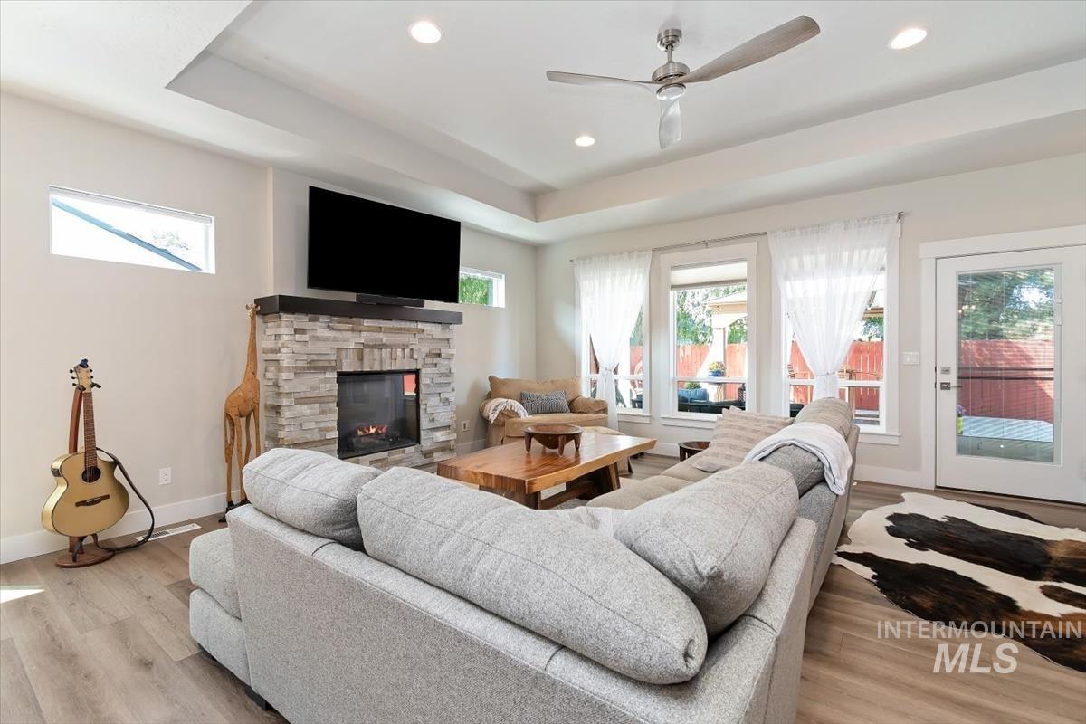 3806 Palisades Avenue, Caldwell, Idaho 83605, 3 Bedrooms, 2 Bathrooms, Residential For Sale, Price $619,900,MLS 99000262