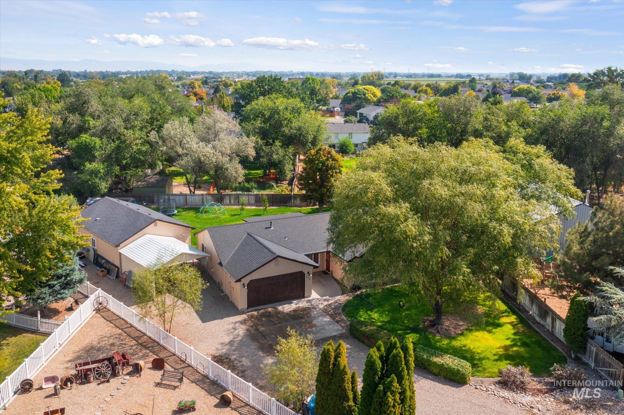 322 Buckskin Ct, Nampa, Idaho 83687, 3 Bedrooms, 2 Bathrooms, Residential For Sale, Price $625,000,MLS 99000263