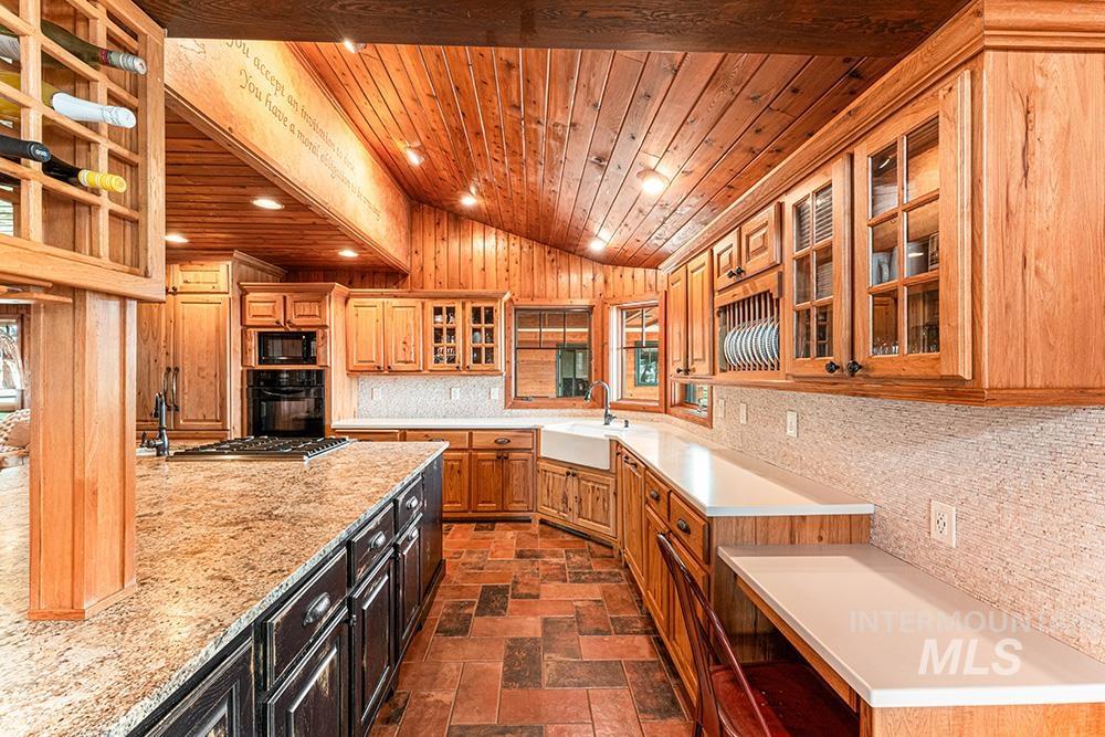 999 N Cow Horse Dr, Kuna, Idaho 83634, 5 Bedrooms, 3.5 Bathrooms, Residential For Sale, Price $1,895,000,MLS 99000268