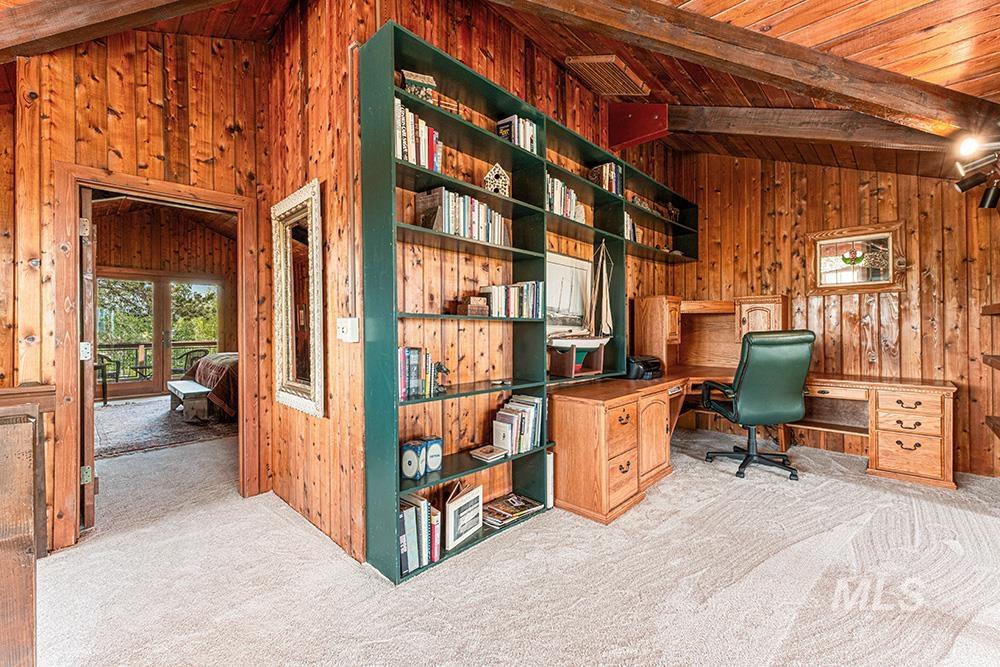 999 N Cow Horse Dr, Kuna, Idaho 83634, 5 Bedrooms, 3.5 Bathrooms, Residential For Sale, Price $1,895,000,MLS 99000268