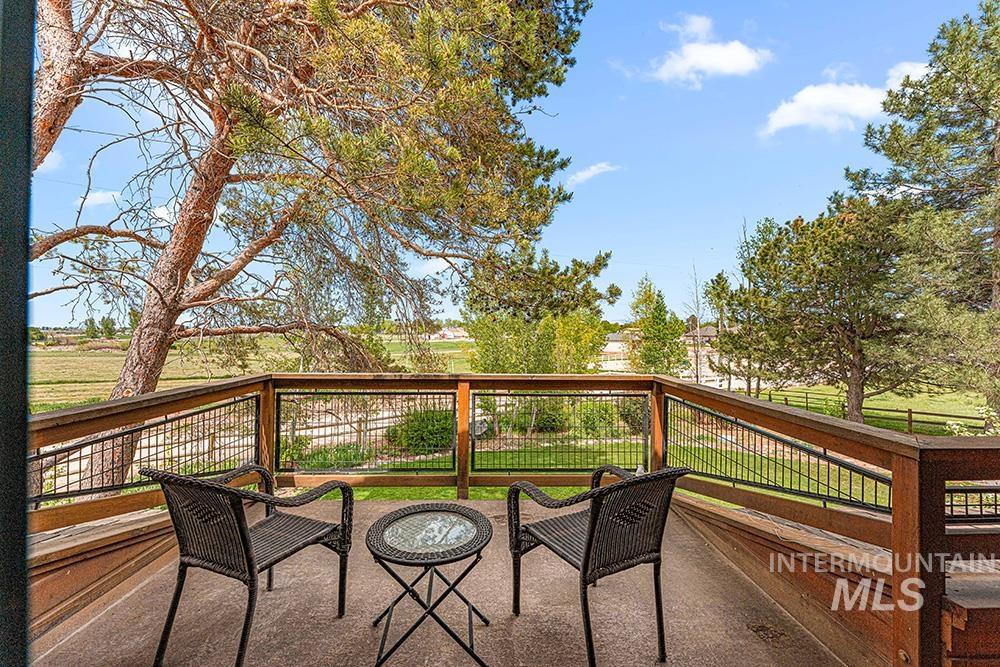 999 N Cow Horse Dr, Kuna, Idaho 83634, 5 Bedrooms, 3.5 Bathrooms, Residential For Sale, Price $1,895,000,MLS 99000268