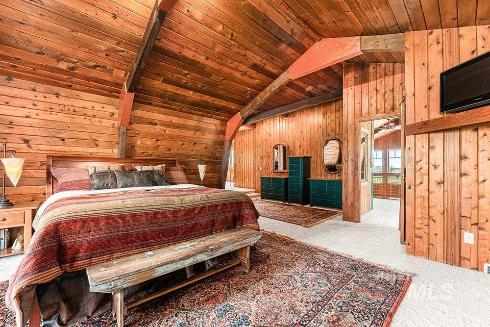 999 N Cow Horse Dr, Kuna, Idaho 83634, 5 Bedrooms, 3.5 Bathrooms, Residential For Sale, Price $1,895,000,MLS 99000268