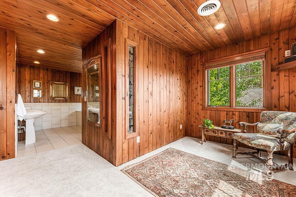 999 N Cow Horse Dr, Kuna, Idaho 83634, 5 Bedrooms, 3.5 Bathrooms, Residential For Sale, Price $1,895,000,MLS 99000268