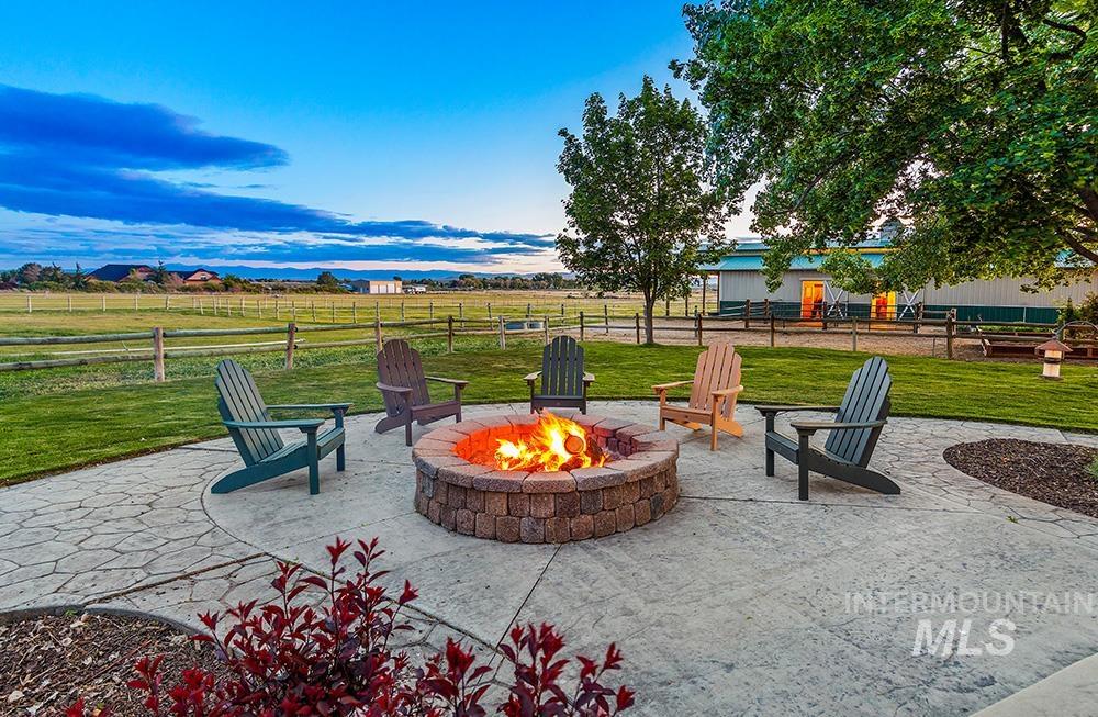 999 N Cow Horse Dr, Kuna, Idaho 83634, 5 Bedrooms, 3.5 Bathrooms, Residential For Sale, Price $1,895,000,MLS 99000268
