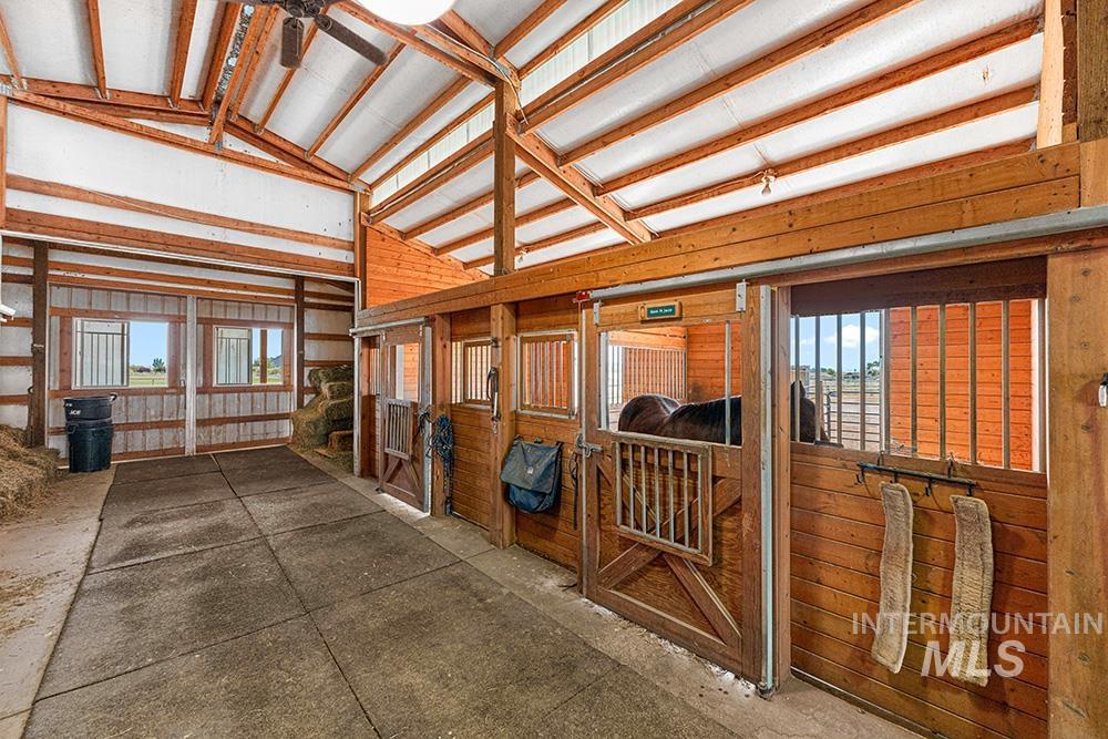 999 N Cow Horse Dr, Kuna, Idaho 83634, 5 Bedrooms, 3.5 Bathrooms, Residential For Sale, Price $1,895,000,MLS 99000268
