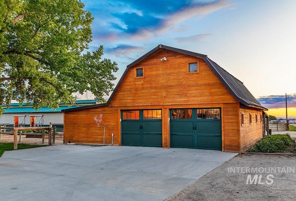 999 N Cow Horse Dr, Kuna, Idaho 83634, 5 Bedrooms, 3.5 Bathrooms, Residential For Sale, Price $1,895,000,MLS 99000268