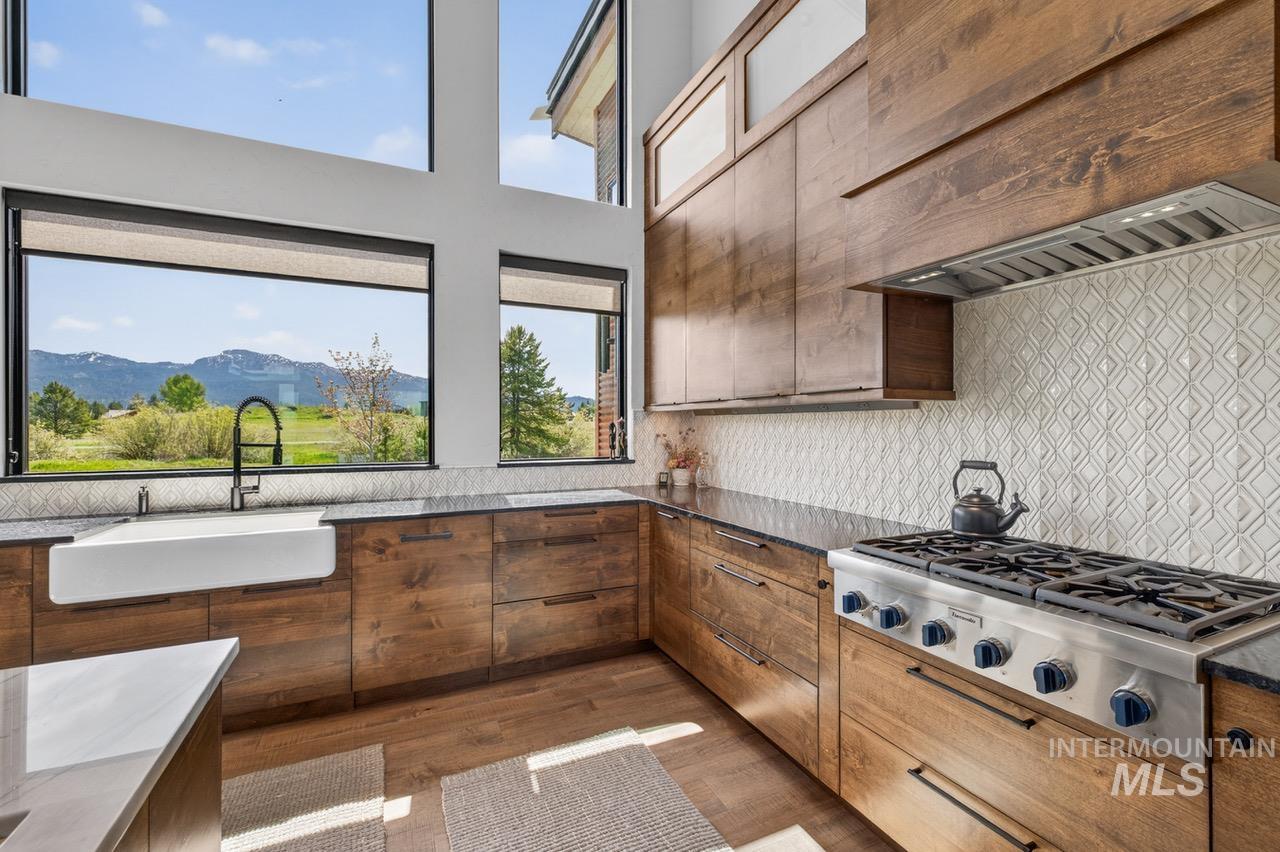 14036 Hideaway Court, McCall, Idaho 83638, 3 Bedrooms, 4 Bathrooms, Residential For Sale, Price $2,579,000,MLS 99000269
