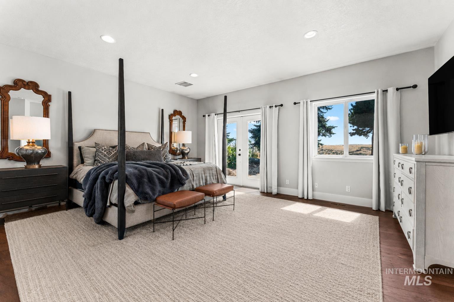 8901 W Bugle Boy Ln, Eagle, Idaho 83616, 3 Bedrooms, 2.5 Bathrooms, Residential For Sale, Price $1,699,000,MLS 99000272