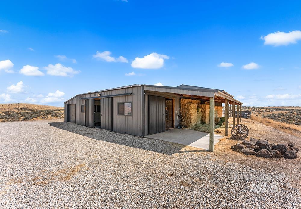 8901 W Bugle Boy Ln, Eagle, Idaho 83616, 3 Bedrooms, 2.5 Bathrooms, Residential For Sale, Price $1,699,000,MLS 99000272