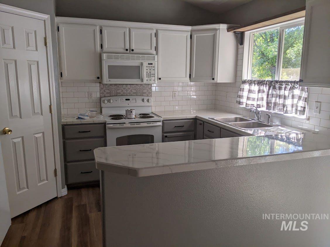 3253 N Lilyturf Ave - home for rent, Meridian, Idaho 83642, 3 Bedrooms, 2 Bathrooms, Rental For Rent, Price $2,250, 99000273