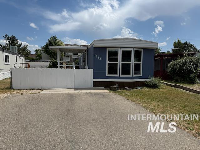 1238 N Sable Ln, Boise, Idaho 83704, 2 Bedrooms, 1 Bathroom, Residential For Sale, Price $85,000, 99000274