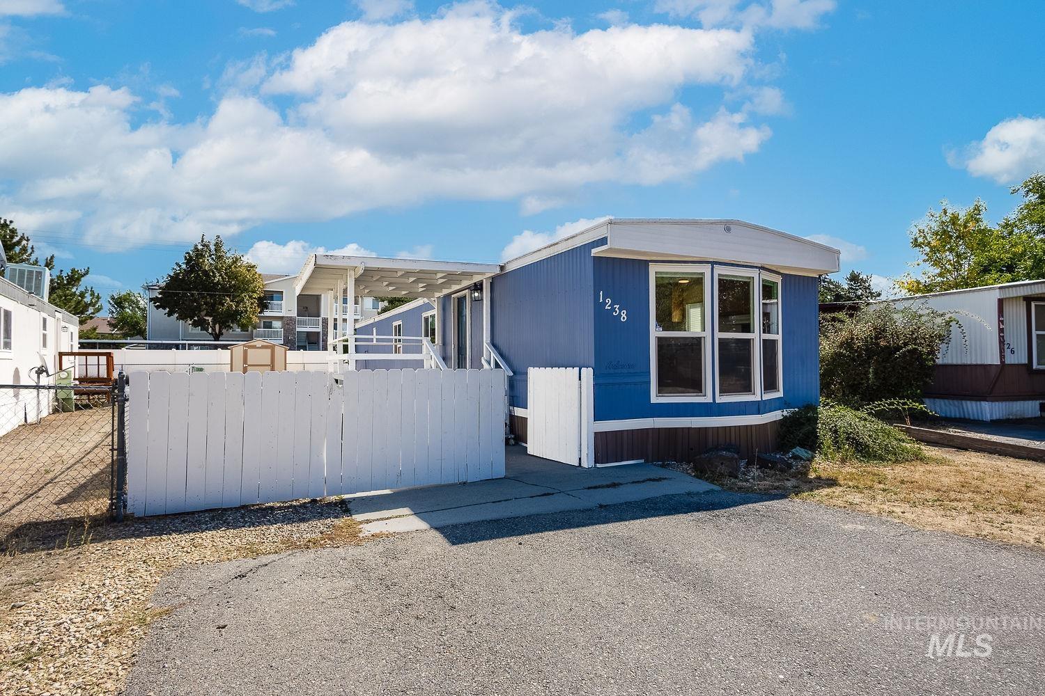 1238 N Sable Ln, Boise, Idaho 83704, 2 Bedrooms, 1 Bathroom, Residential For Sale, Price $79,900,MLS 99000274