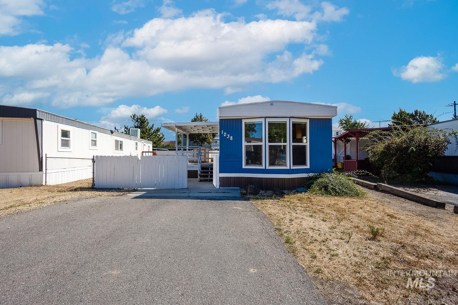 1238 N Sable Ln, Boise, Idaho 83704, 2 Bedrooms, 1 Bathroom, Residential For Sale, Price $79,900,MLS 99000274
