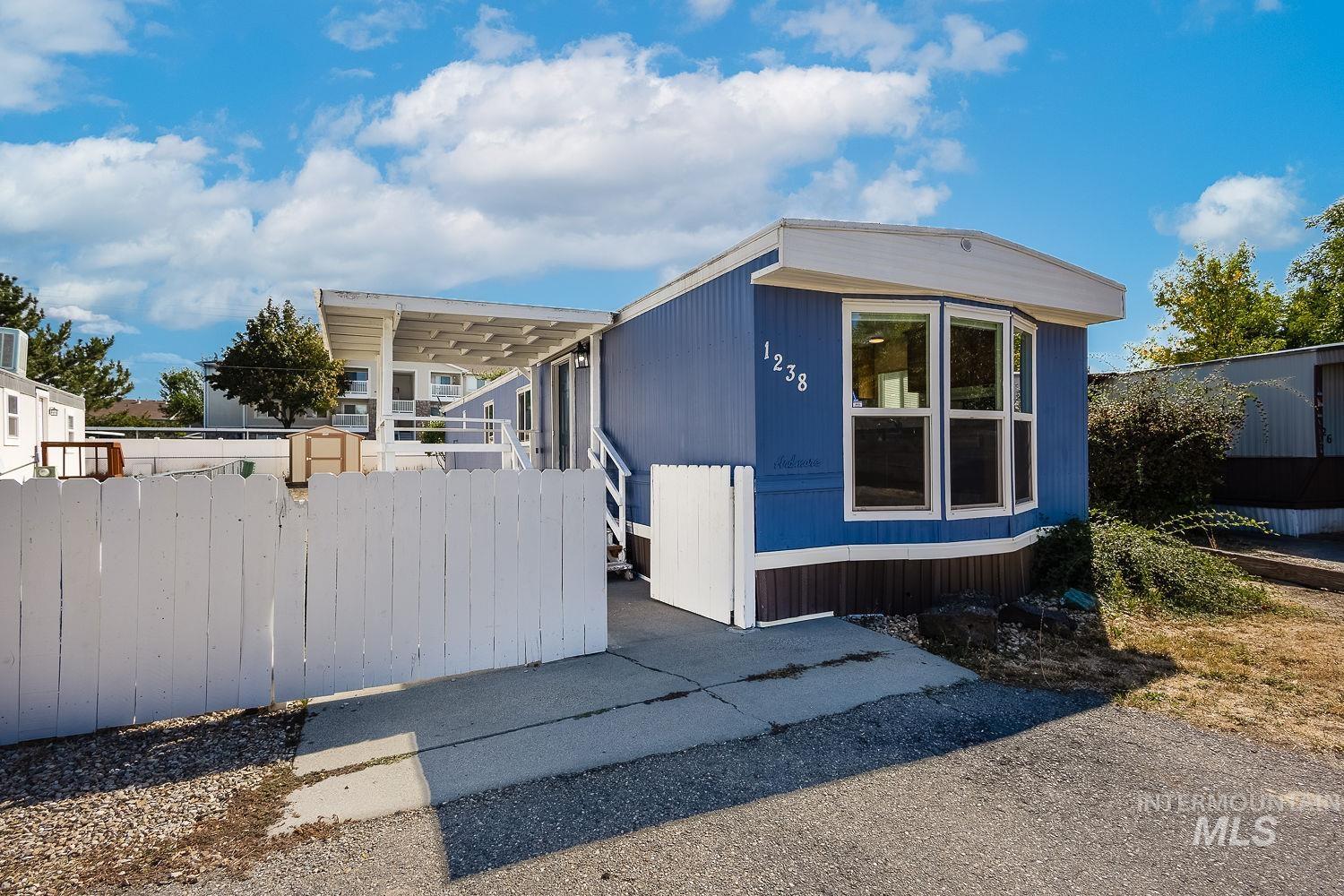 1238 N Sable Ln, Boise, Idaho 83704, 2 Bedrooms, 1 Bathroom, Residential For Sale, Price $79,900,MLS 99000274