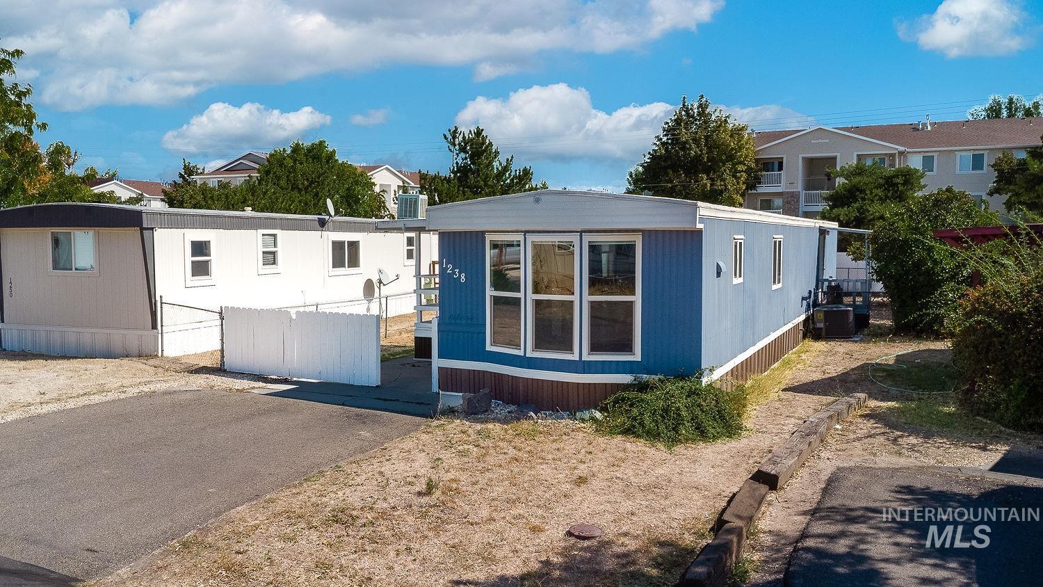 1238 N Sable Ln, Boise, Idaho 83704, 2 Bedrooms, 1 Bathroom, Residential For Sale, Price $79,900,MLS 99000274