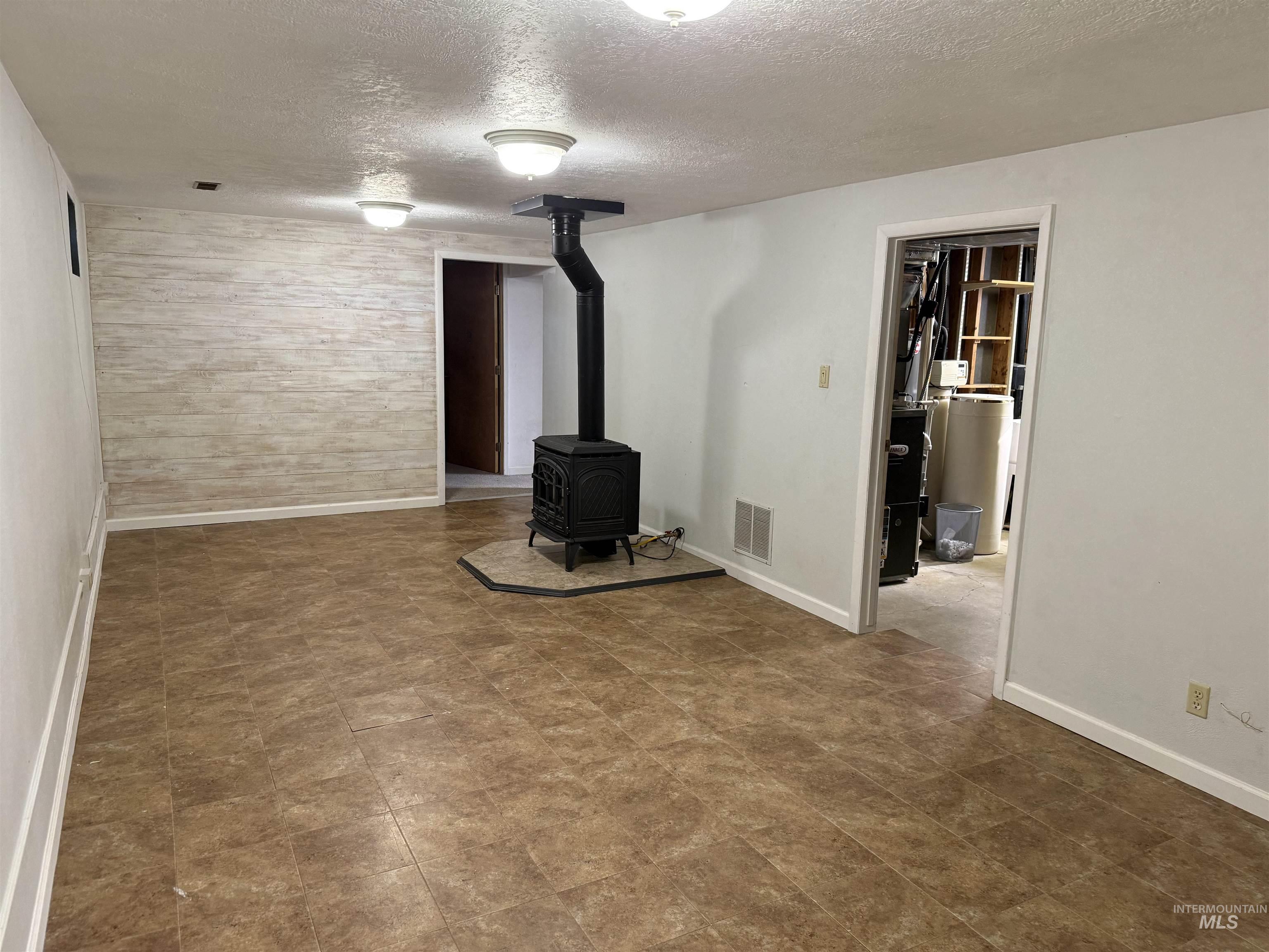 485 Park Terrace Dr., Twin Falls, Idaho 83301, 4 Bedrooms, 3 Bathrooms, Residential For Sale, Price $375,000, 99000276