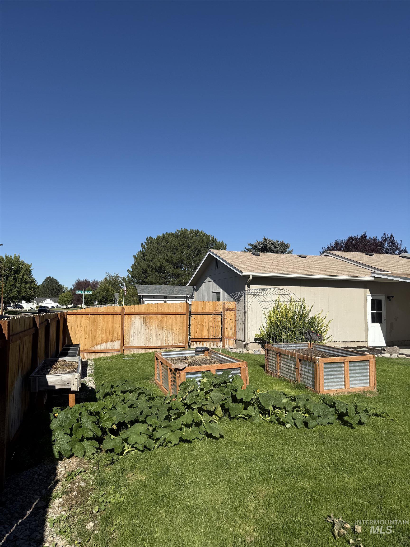 485 Park Terrace Dr., Twin Falls, Idaho 83301, 4 Bedrooms, 3 Bathrooms, Residential For Sale, Price $375,000, 99000276