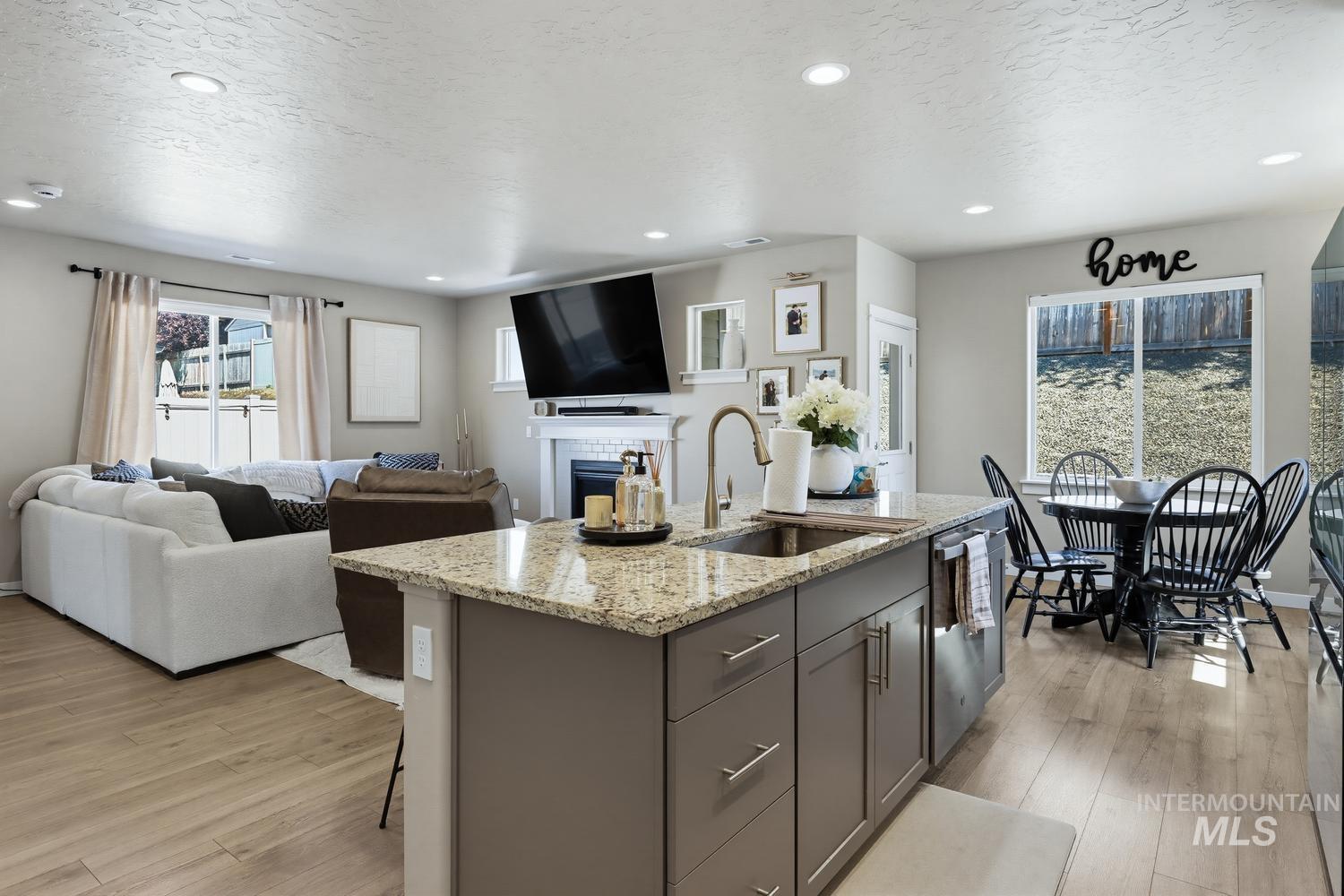 3394 S Garibaldi Pl, Meridian, Idaho 83642, 3 Bedrooms, 2.5 Bathrooms, Residential For Sale, Price $484,900,MLS 99000280