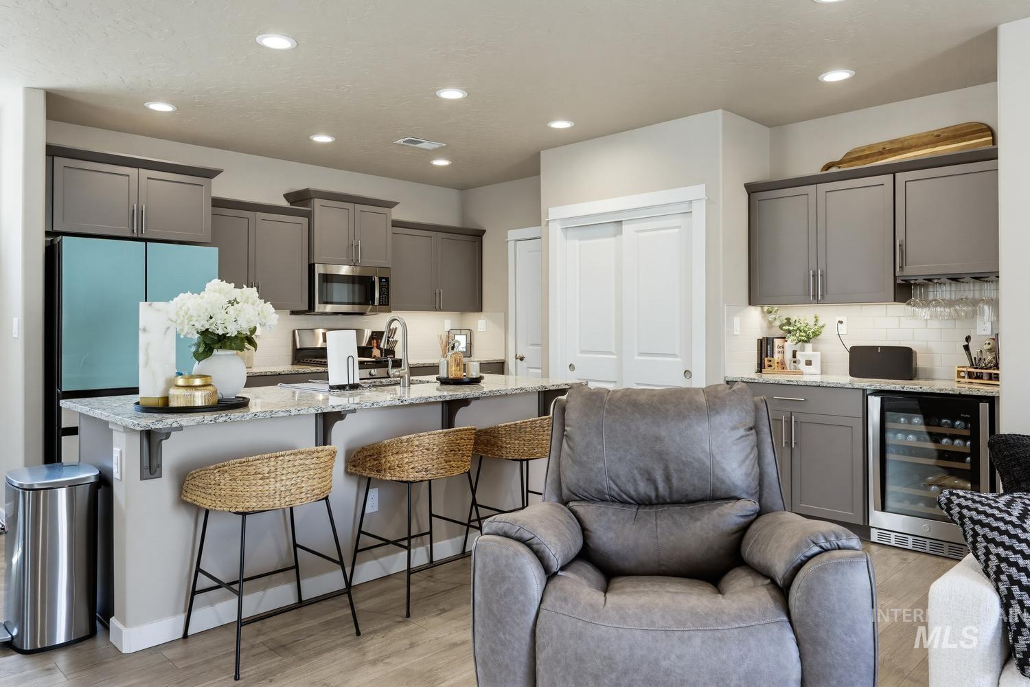 3394 S Garibaldi Pl, Meridian, Idaho 83642, 3 Bedrooms, 2.5 Bathrooms, Residential For Sale, Price $484,900,MLS 99000280