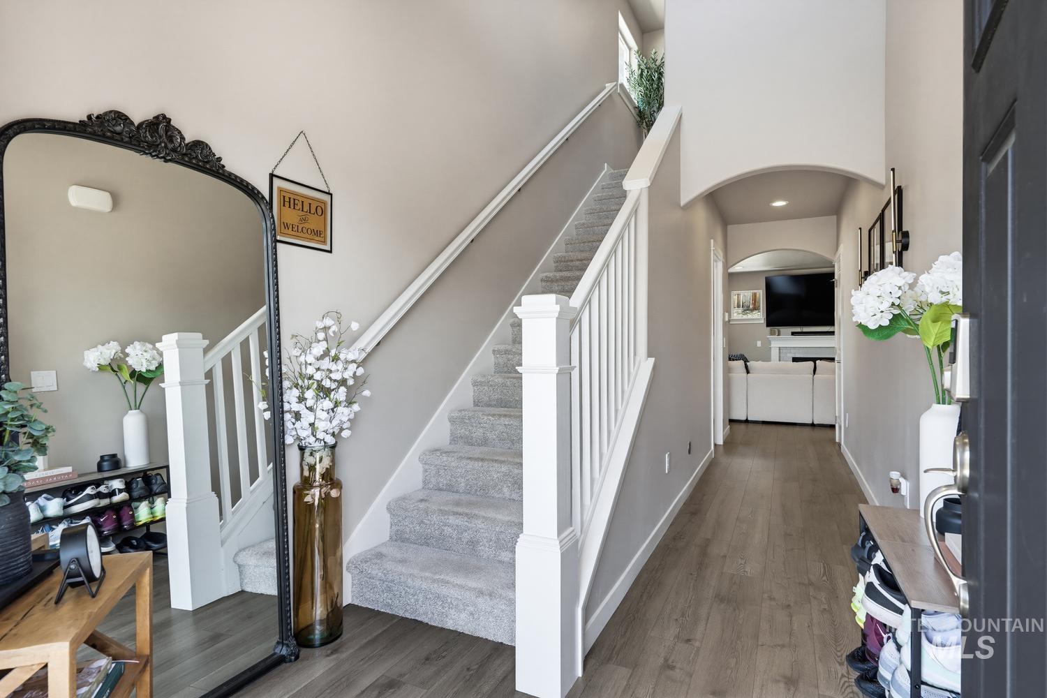 3394 S Garibaldi Pl, Meridian, Idaho 83642, 3 Bedrooms, 2.5 Bathrooms, Residential For Sale, Price $484,900,MLS 99000280