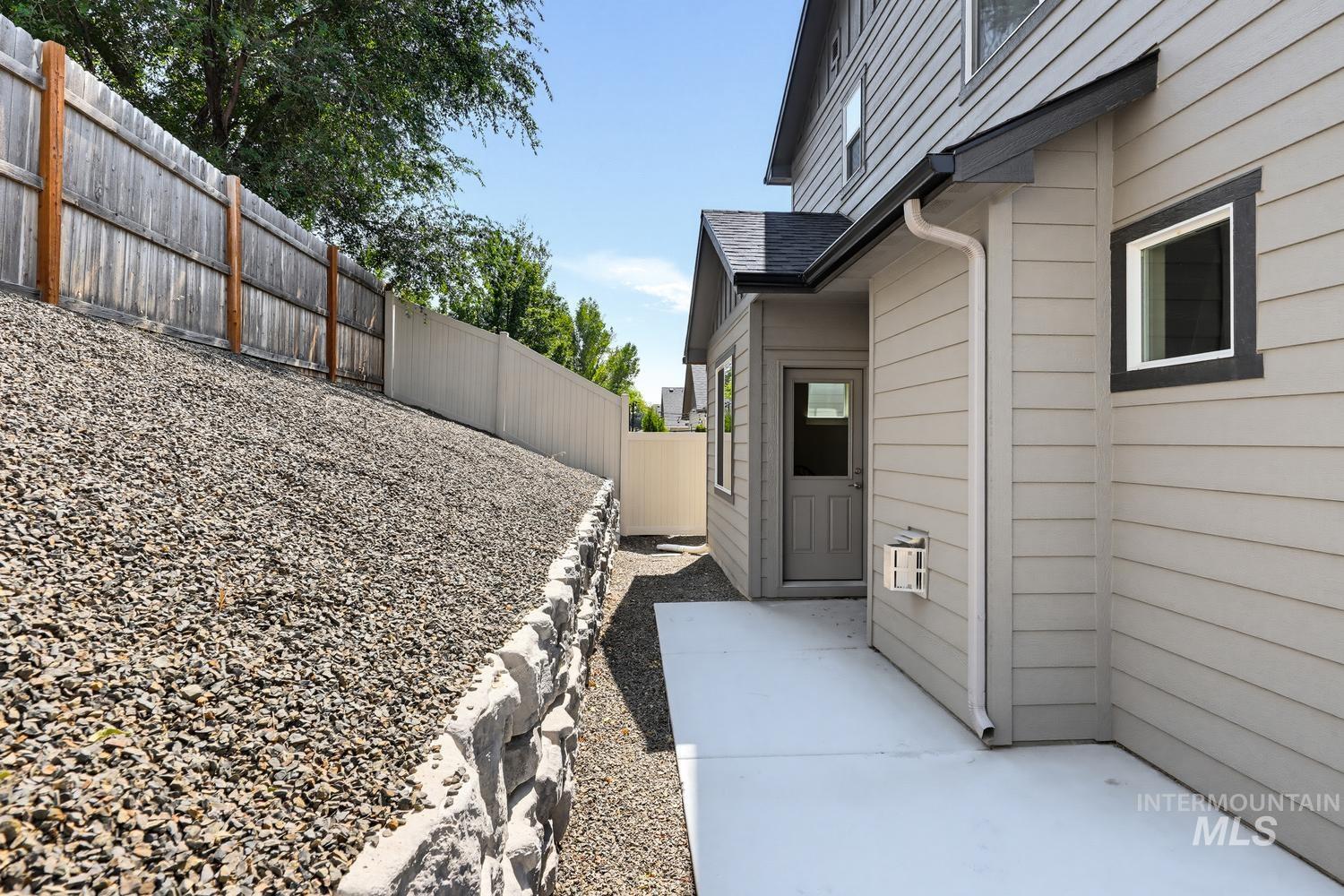 3394 S Garibaldi Pl, Meridian, Idaho 83642, 3 Bedrooms, 2.5 Bathrooms, Residential For Sale, Price $484,900,MLS 99000280