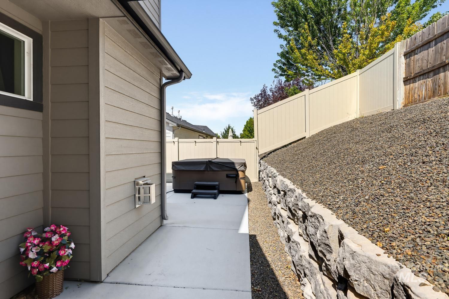 3394 S Garibaldi Pl, Meridian, Idaho 83642, 3 Bedrooms, 2.5 Bathrooms, Residential For Sale, Price $484,900,MLS 99000280