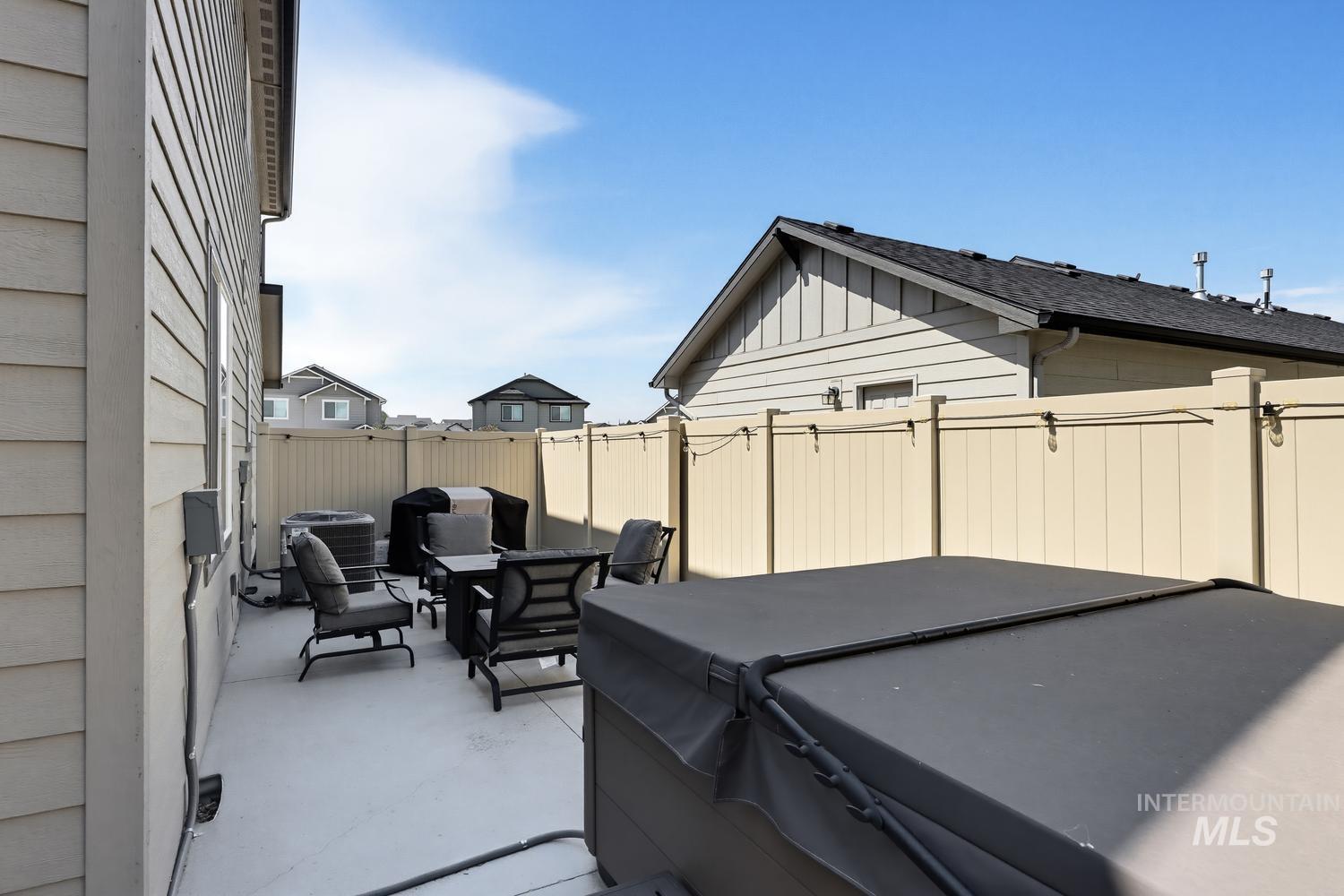 3394 S Garibaldi Pl, Meridian, Idaho 83642, 3 Bedrooms, 2.5 Bathrooms, Residential For Sale, Price $484,900,MLS 99000280