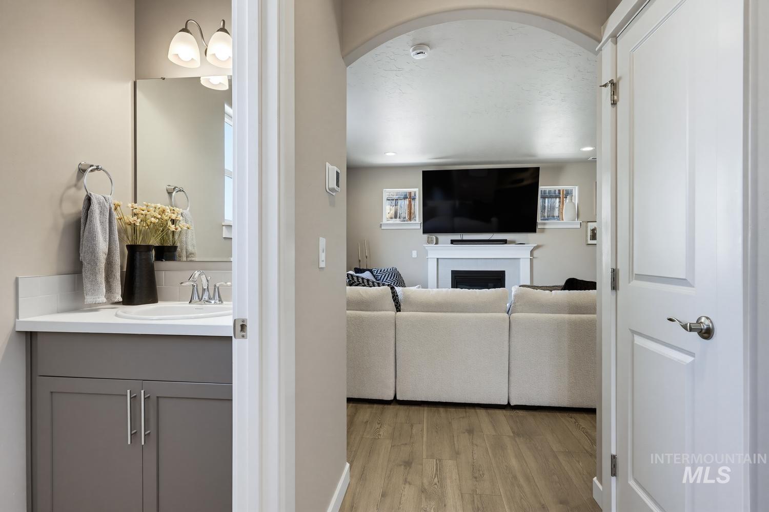 3394 S Garibaldi Pl, Meridian, Idaho 83642, 3 Bedrooms, 2.5 Bathrooms, Residential For Sale, Price $484,900,MLS 99000280