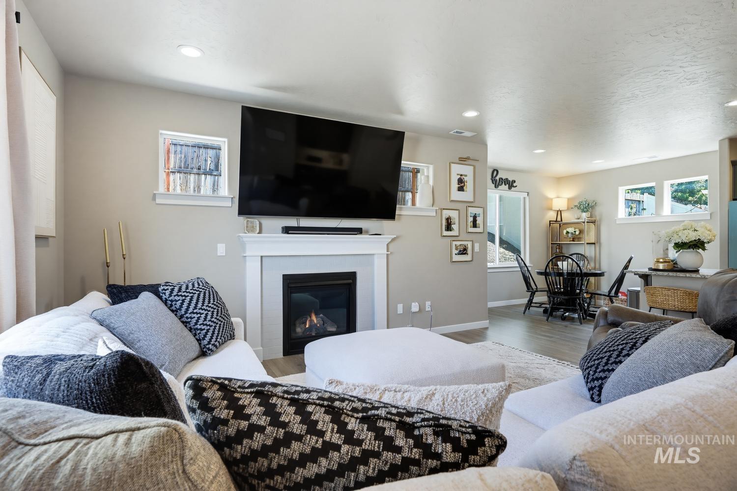 3394 S Garibaldi Pl, Meridian, Idaho 83642, 3 Bedrooms, 2.5 Bathrooms, Residential For Sale, Price $484,900,MLS 99000280