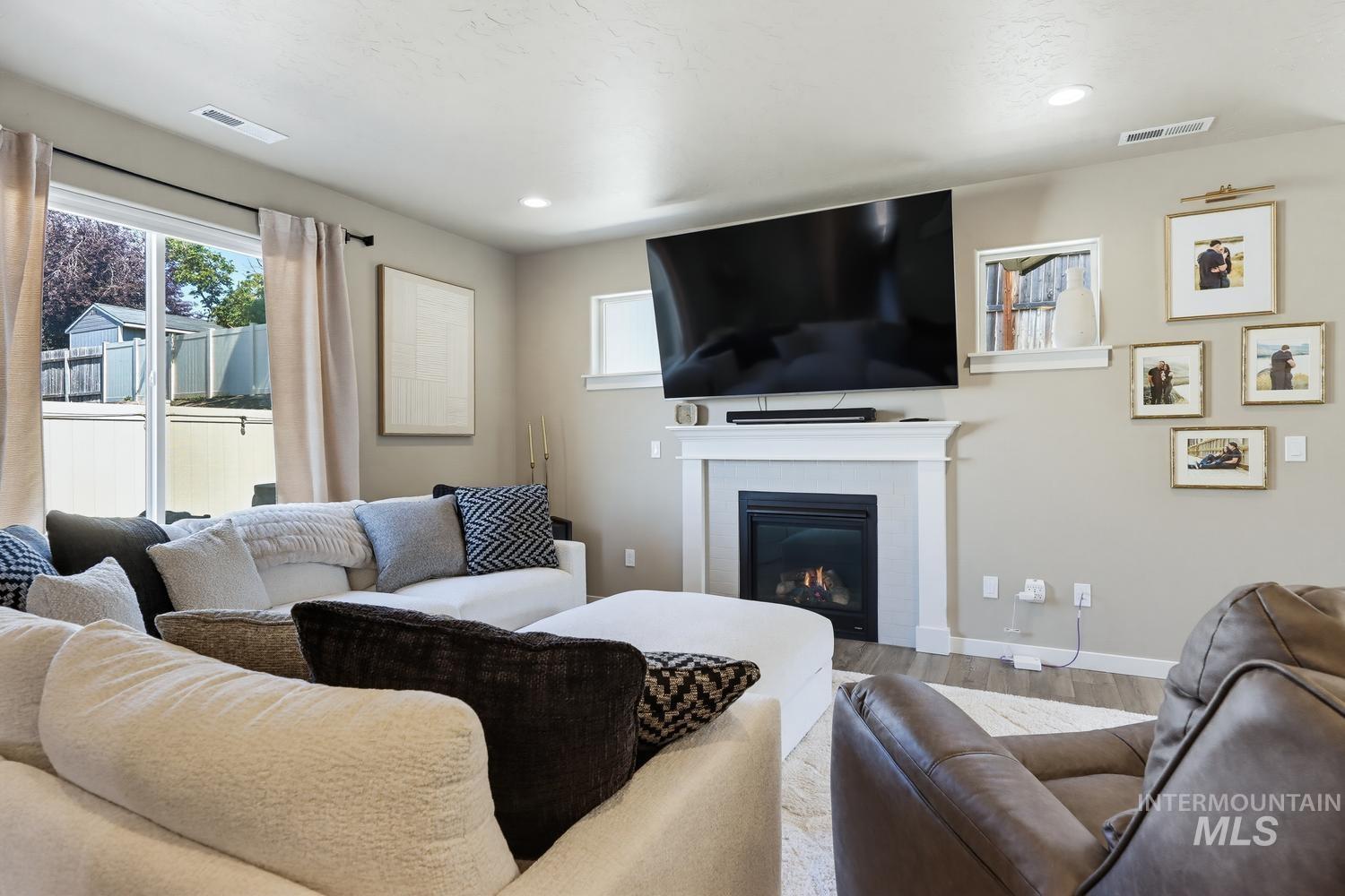 3394 S Garibaldi Pl, Meridian, Idaho 83642, 3 Bedrooms, 2.5 Bathrooms, Residential For Sale, Price $484,900,MLS 99000280