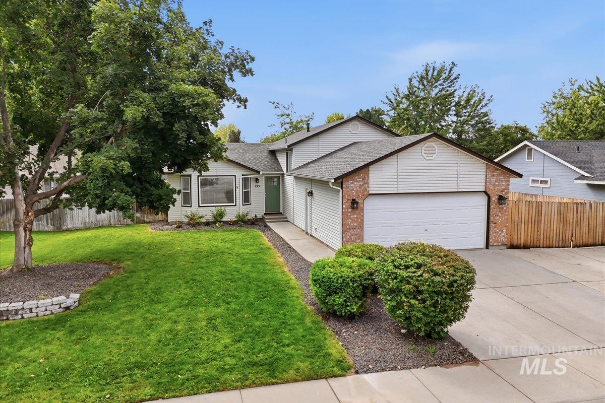 153 W Chrisfield Dr, Meridian, Idaho 83646, 4 Bedrooms, 3 Bathrooms, Residential For Sale, Price $489,000,MLS 99000281