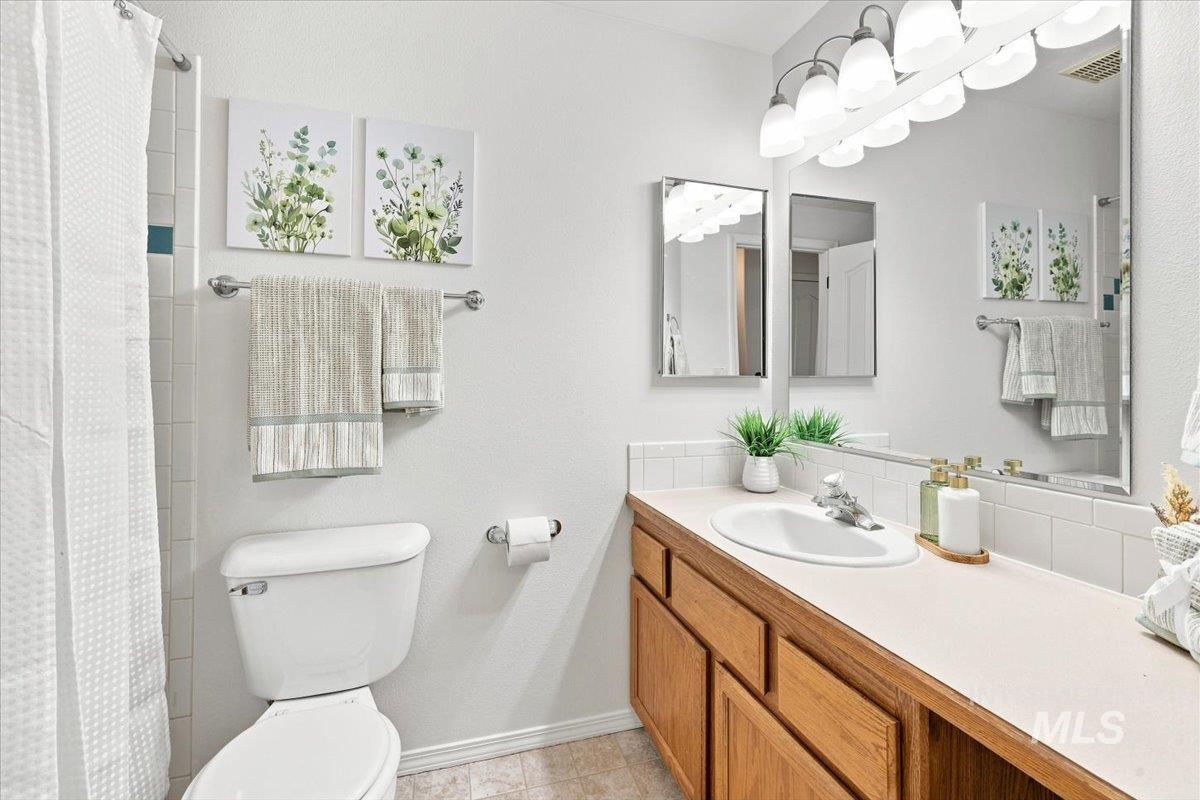 153 W Chrisfield Dr, Meridian, Idaho 83646, 4 Bedrooms, 3 Bathrooms, Residential For Sale, Price $489,000,MLS 99000281