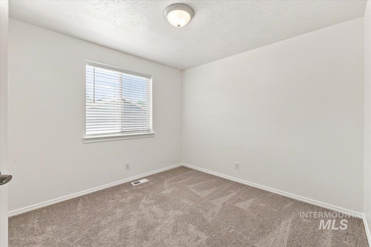 153 W Chrisfield Dr, Meridian, Idaho 83646, 4 Bedrooms, 3 Bathrooms, Residential For Sale, Price $489,000,MLS 99000281