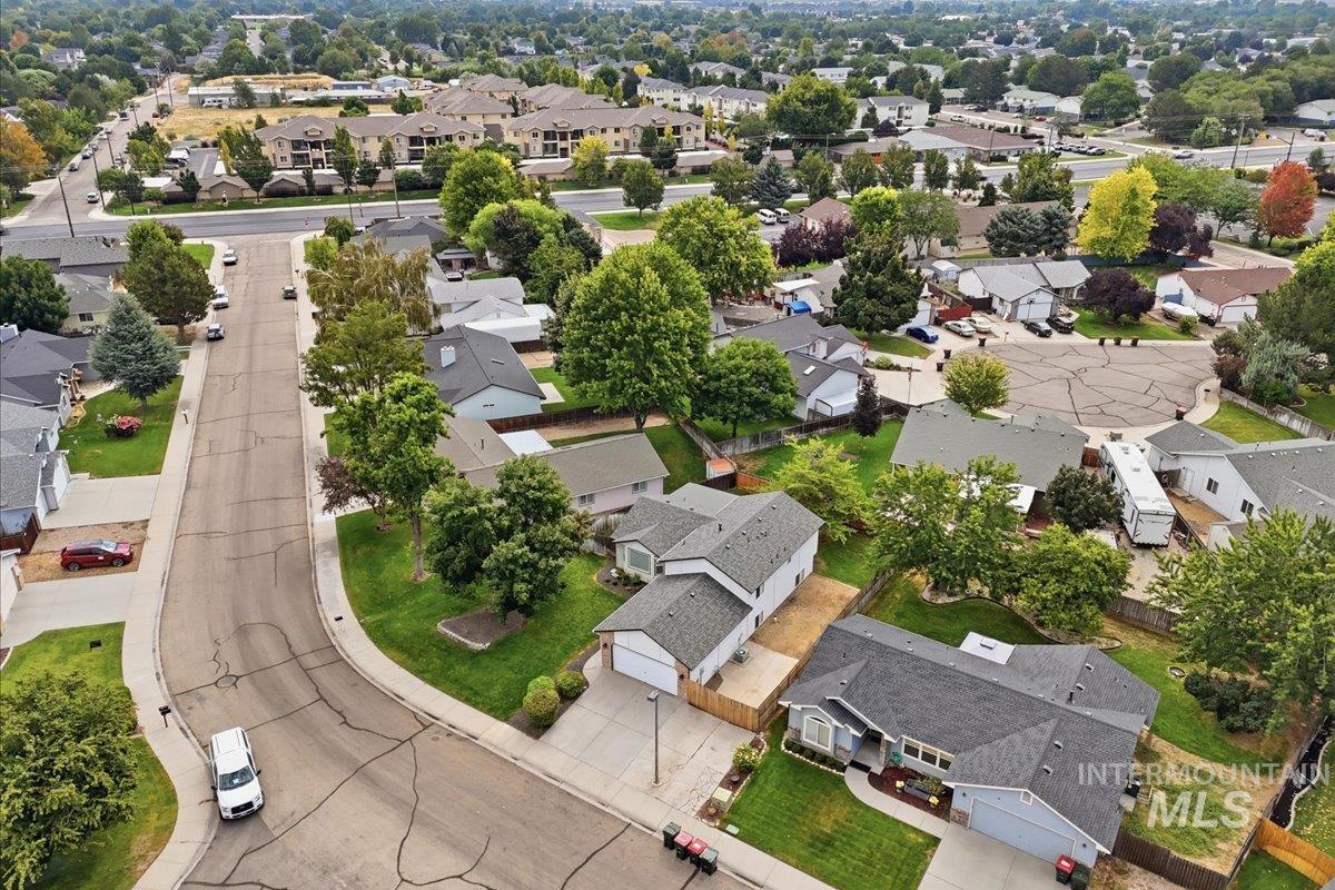 153 W Chrisfield Dr, Meridian, Idaho 83646, 4 Bedrooms, 3 Bathrooms, Residential For Sale, Price $489,000,MLS 99000281