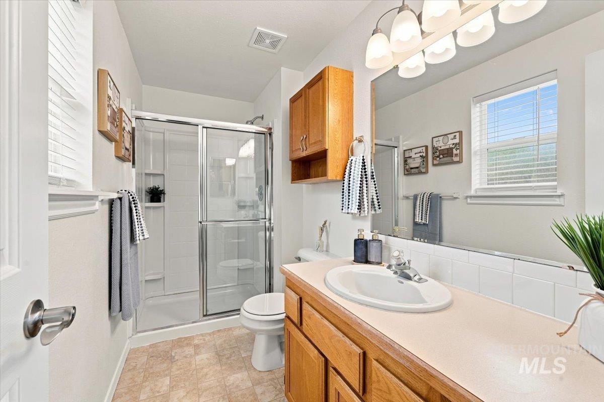153 W Chrisfield Dr, Meridian, Idaho 83646, 4 Bedrooms, 3 Bathrooms, Residential For Sale, Price $489,000,MLS 99000281