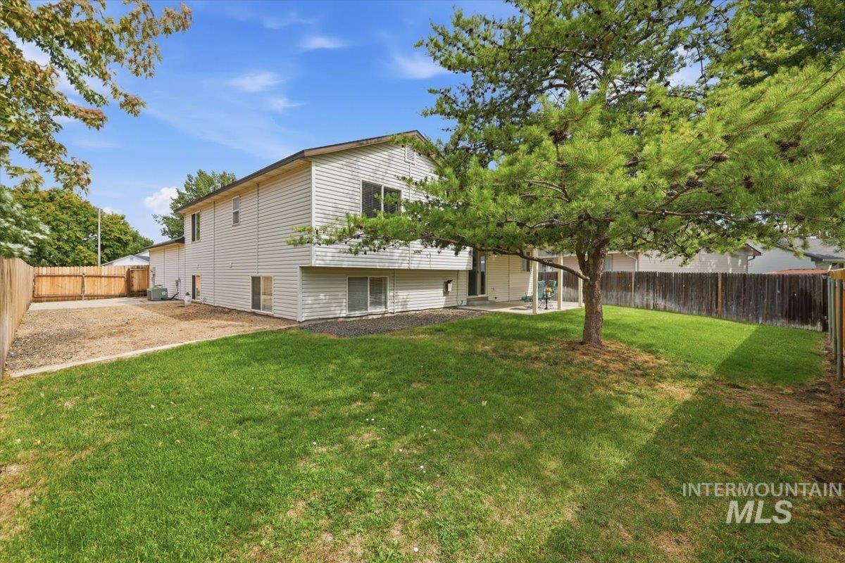 153 W Chrisfield Dr, Meridian, Idaho 83646, 4 Bedrooms, 3 Bathrooms, Residential For Sale, Price $489,000,MLS 99000281
