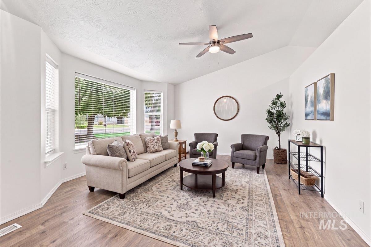 153 W Chrisfield Dr, Meridian, Idaho 83646, 4 Bedrooms, 3 Bathrooms, Residential For Sale, Price $489,000,MLS 99000281