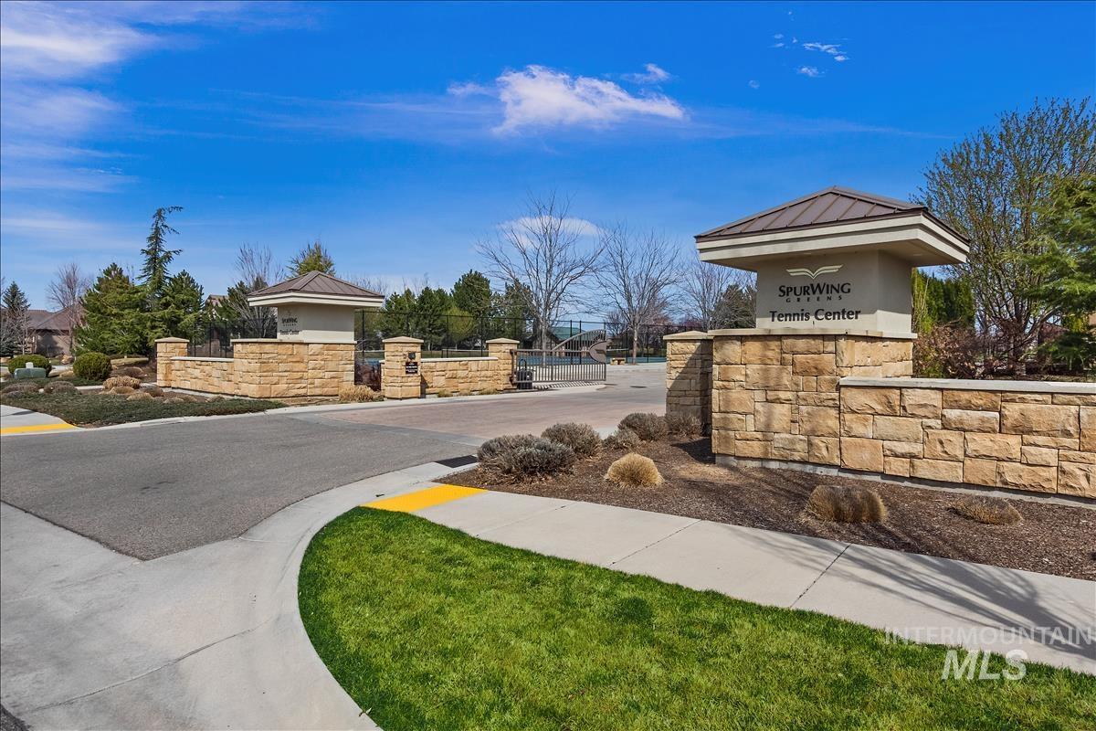3808 W Magic Spruce Dr., Meridian, Idaho 83646, 4 Bedrooms, 3 Bathrooms, Residential For Sale, Price $974,900,MLS 99000289