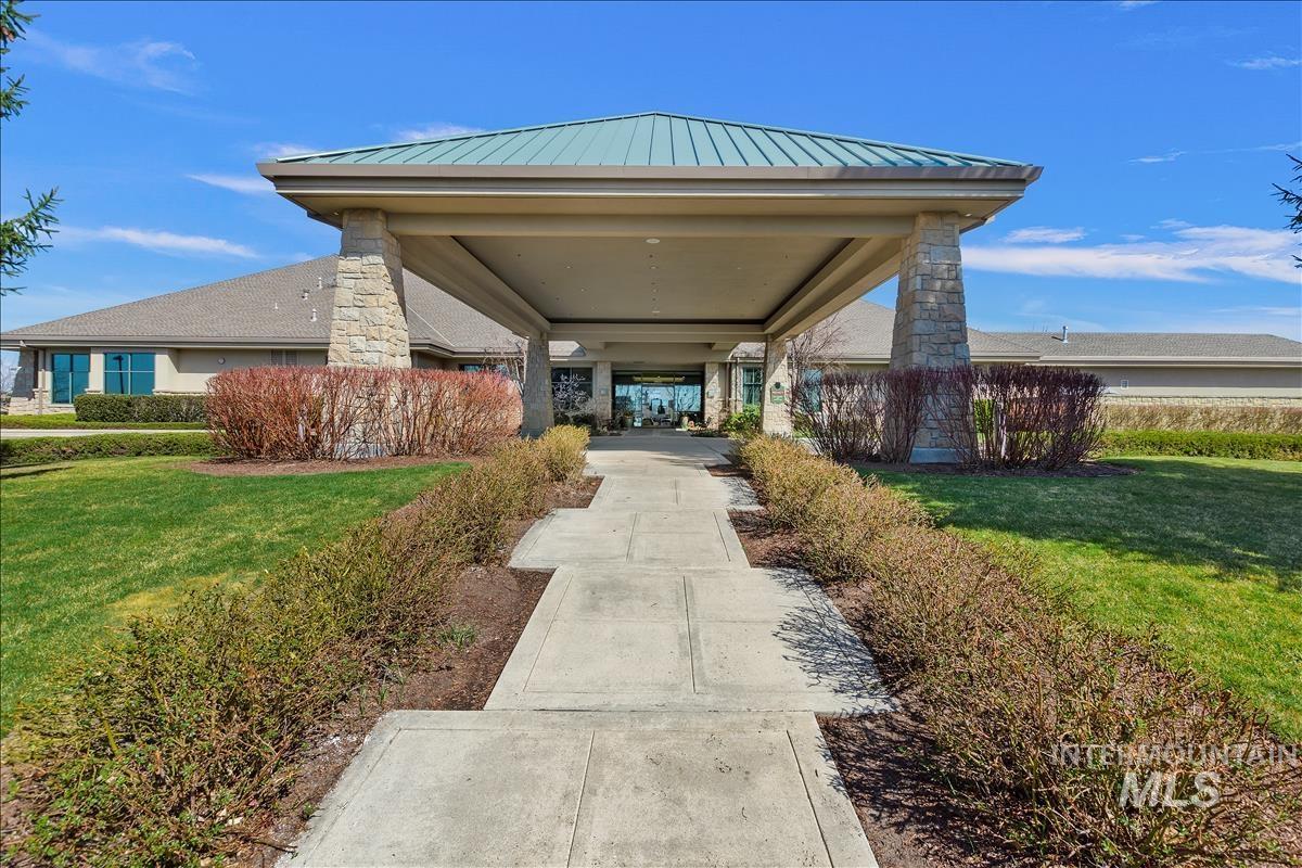 3808 W Magic Spruce Dr., Meridian, Idaho 83646, 4 Bedrooms, 3 Bathrooms, Residential For Sale, Price $974,900,MLS 99000289
