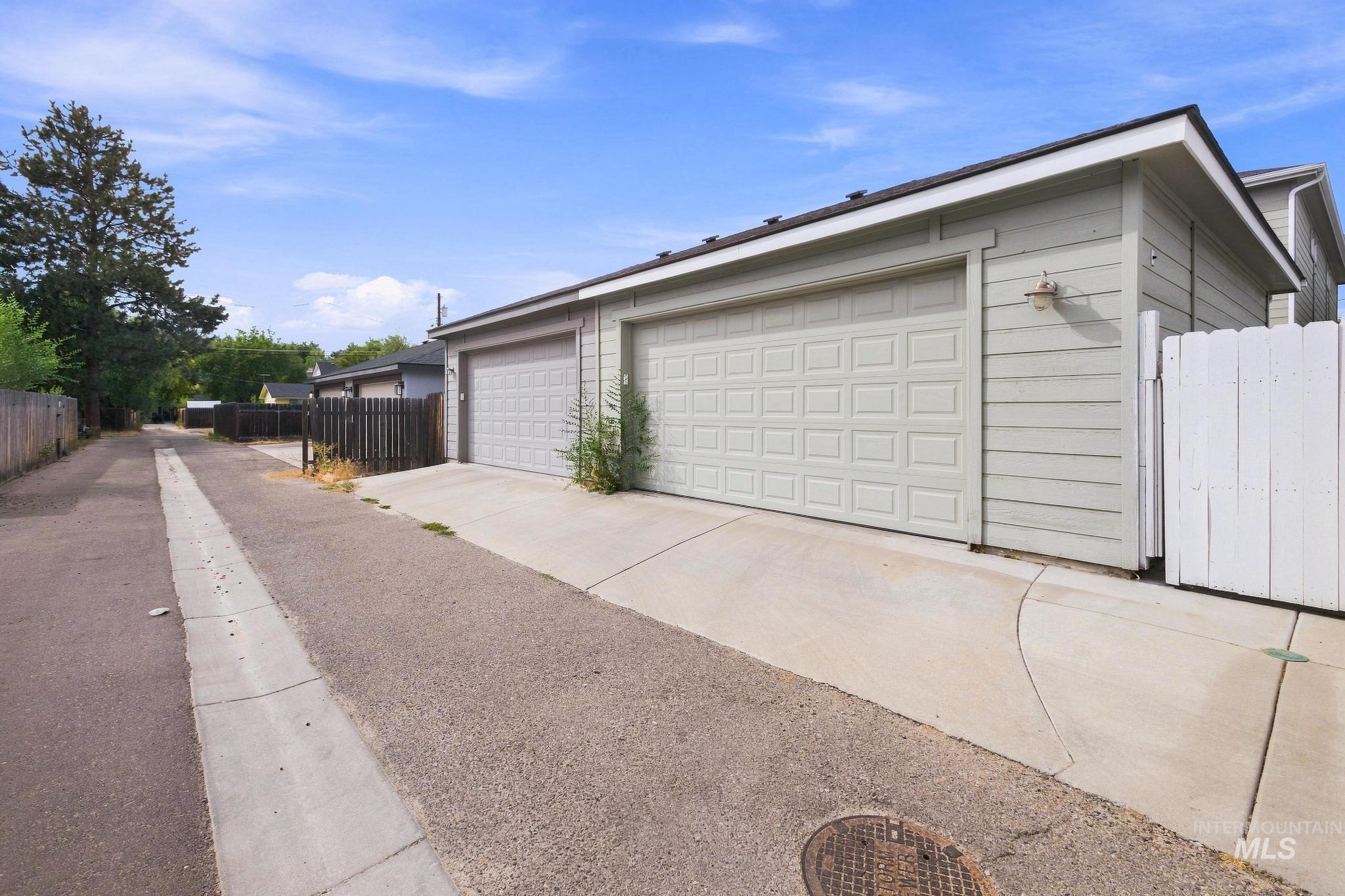 1205 W Melrose St, Boise, Idaho 83706, 3 Bedrooms, 3 Bathrooms, Residential For Sale, Price $650,000,MLS 99000292