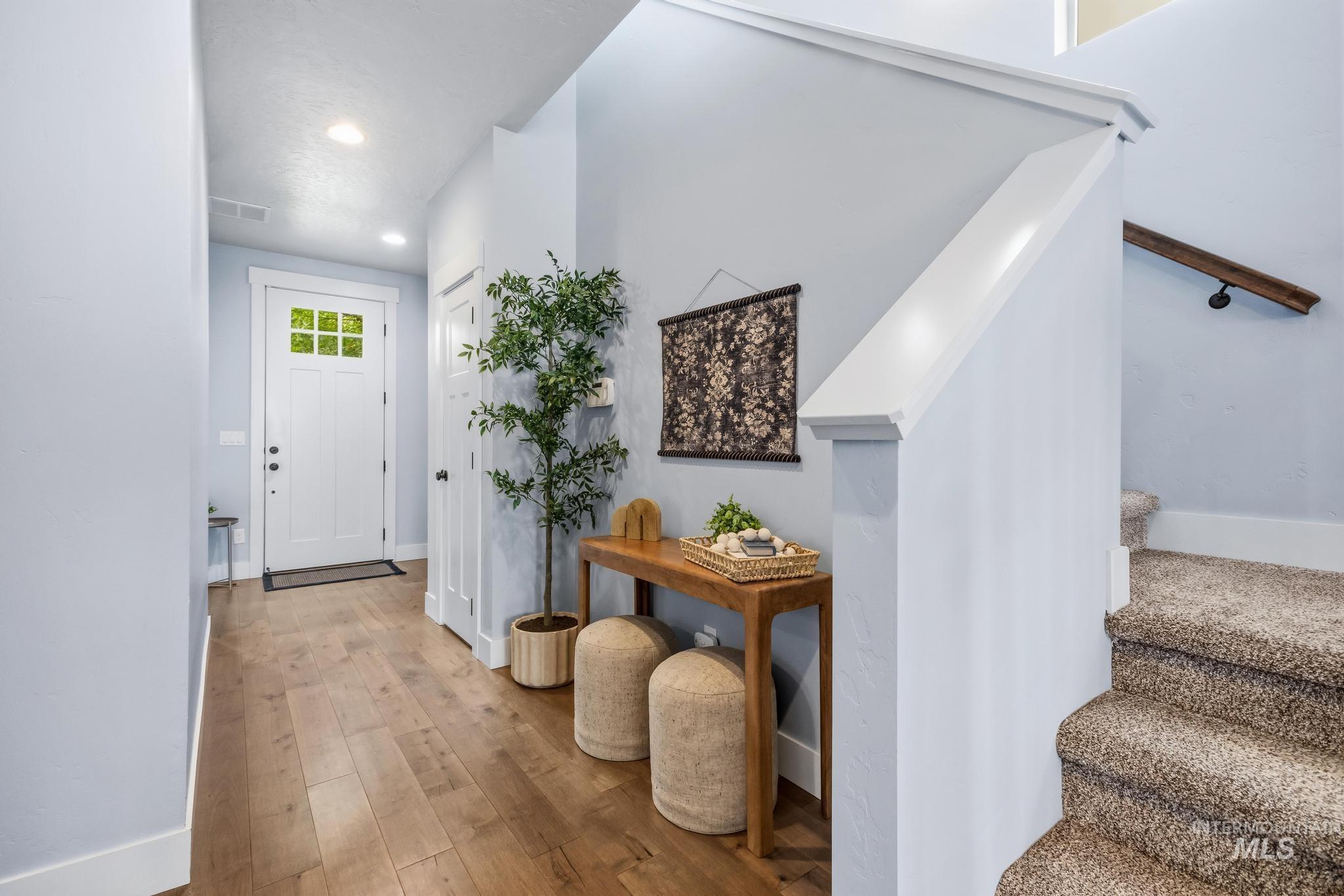 714 W Richmond St, Boise, Idaho 83706, 3 Bedrooms, 3 Bathrooms, Residential For Sale, Price $650,000,MLS 99000293