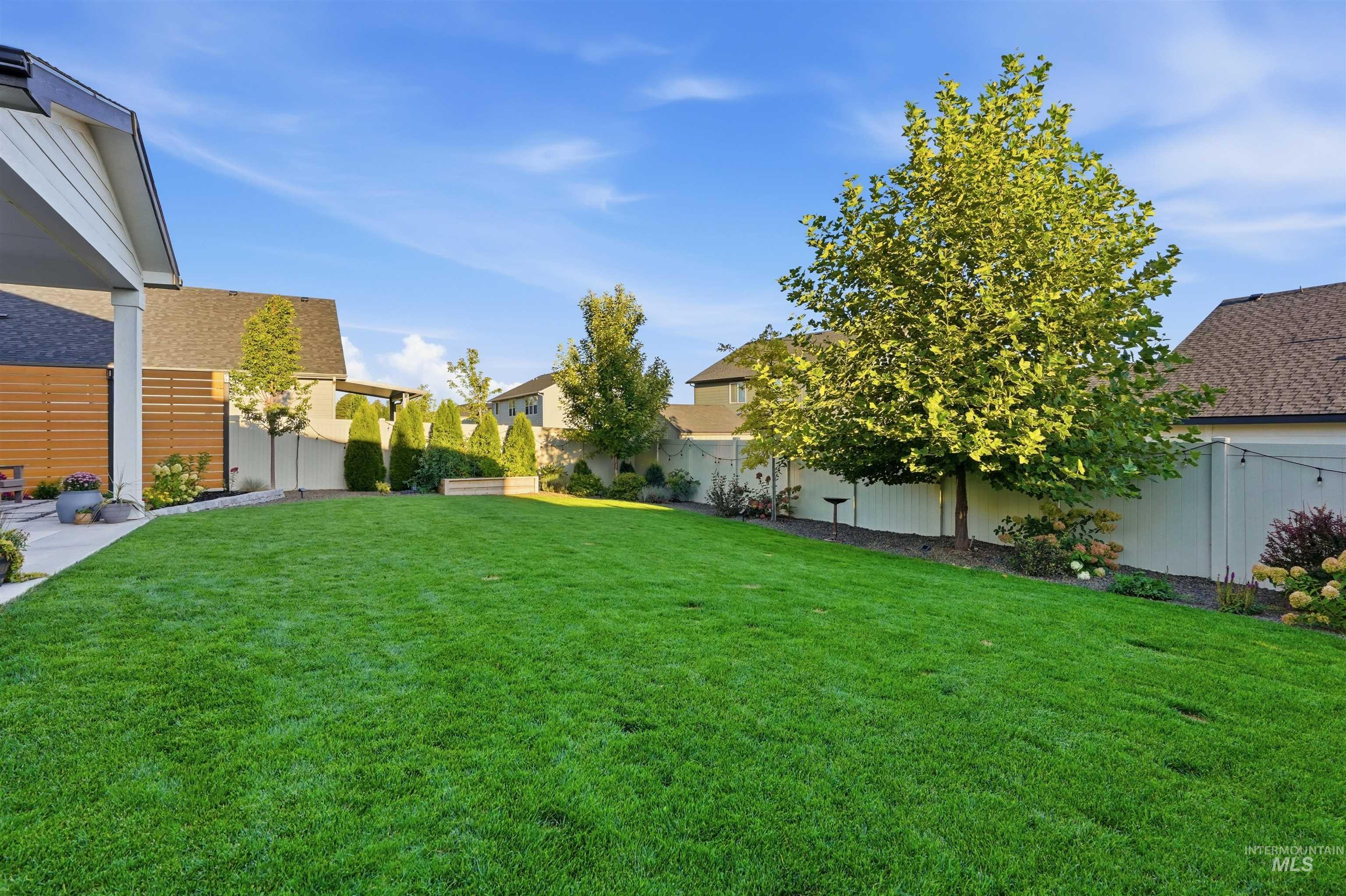11175 W Soaring Hawk Street, Star, Idaho 83669, 3 Bedrooms, 2.5 Bathrooms, Residential For Sale, Price $594,000,MLS 99000294