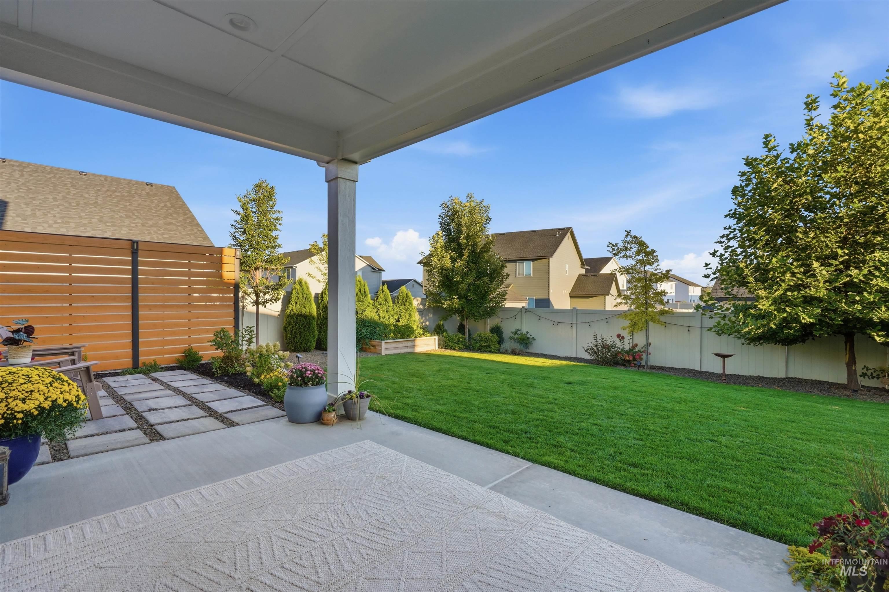 11175 W Soaring Hawk Street, Star, Idaho 83669, 3 Bedrooms, 2.5 Bathrooms, Residential For Sale, Price $594,000,MLS 99000294