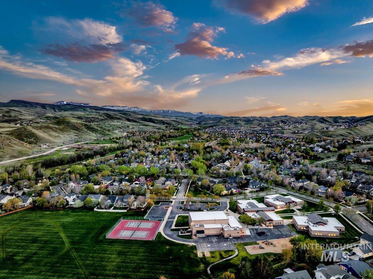 5115 W Parsons, Boise, Idaho 83714, 4 Bedrooms, 2.5 Bathrooms, Residential For Sale, Price $829,900,MLS 99000295