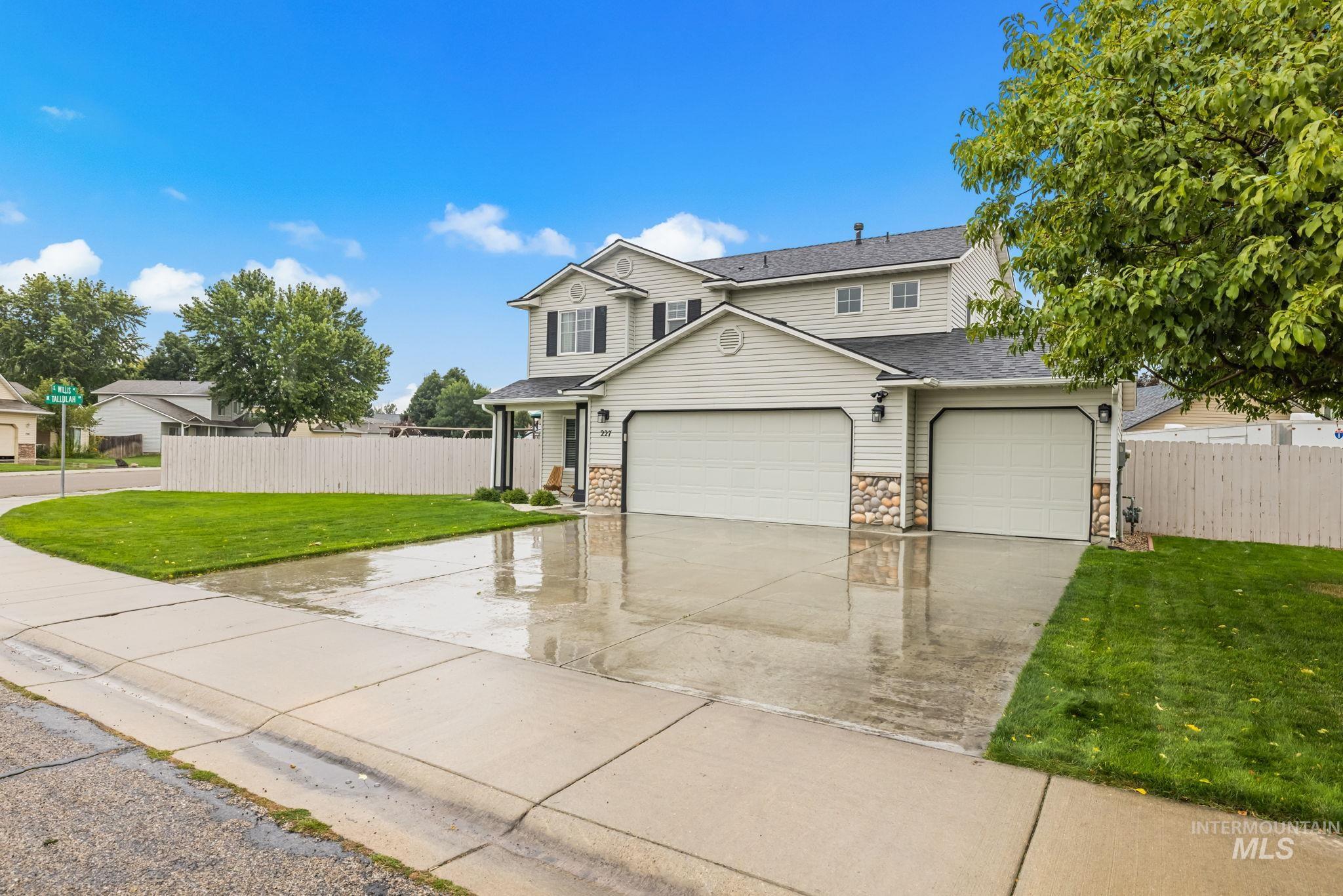227 W Tallulah Dr, Kuna, Idaho 83634, 4 Bedrooms, 2.5 Bathrooms, Residential For Sale, Price $449,900,MLS 99000300