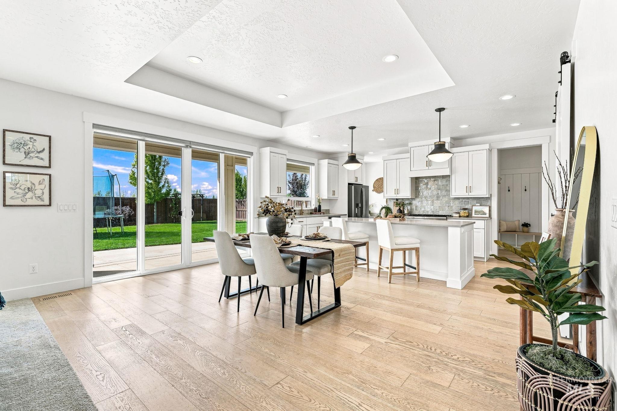 3631 W Ladle Rapids Street, Meridian, Idaho 83646, 5 Bedrooms, 3 Bathrooms, Residential For Sale, Price $895,000,MLS 99000303