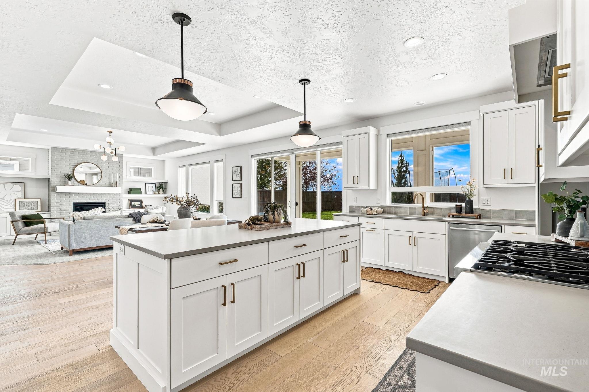 3631 W Ladle Rapids Street, Meridian, Idaho 83646, 5 Bedrooms, 3 Bathrooms, Residential For Sale, Price $895,000,MLS 99000303