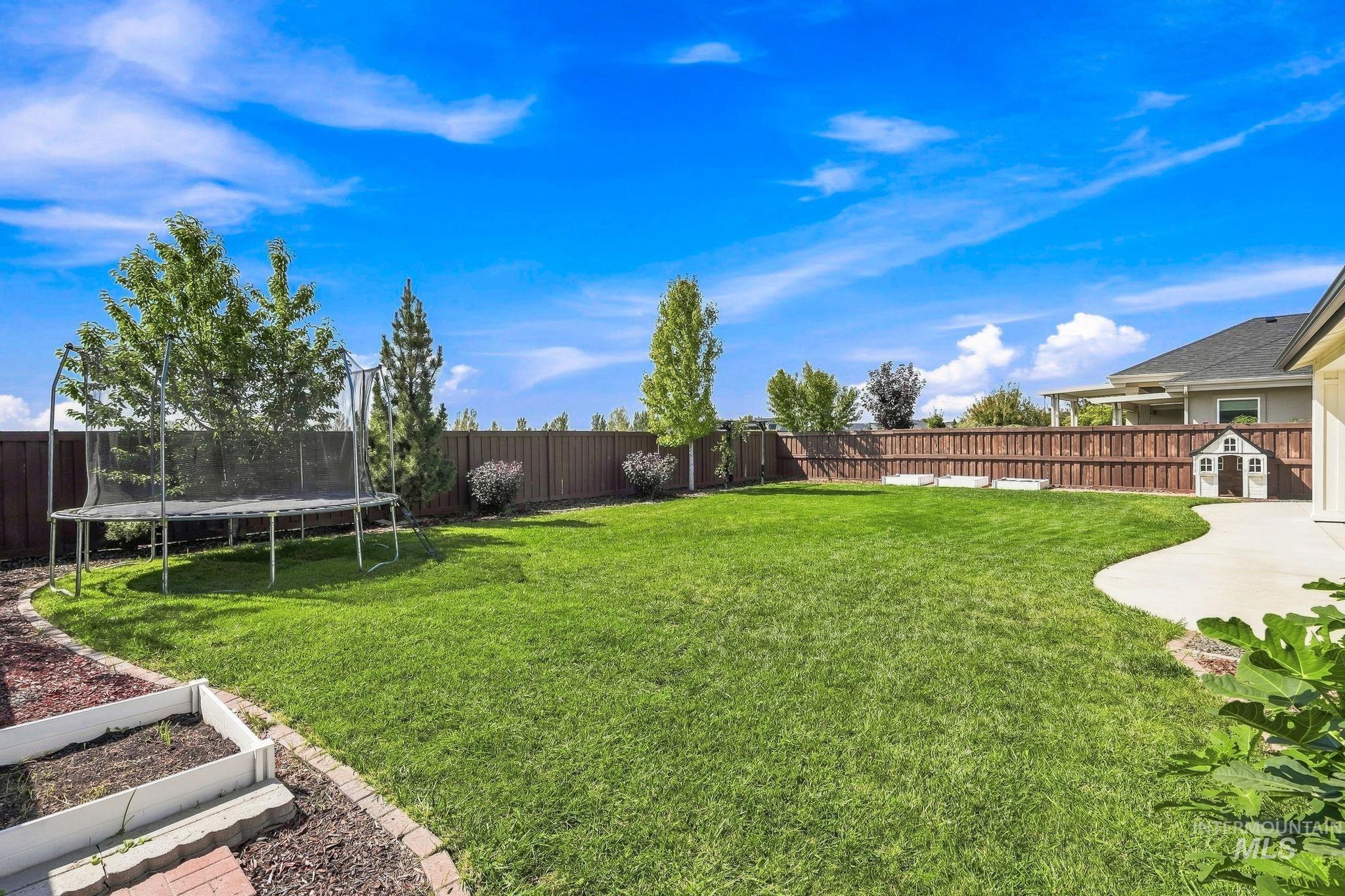 3631 W Ladle Rapids Street, Meridian, Idaho 83646, 5 Bedrooms, 3 Bathrooms, Residential For Sale, Price $895,000,MLS 99000303